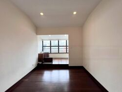 Sennett Avenue (D16), Semi-Detached #437538071